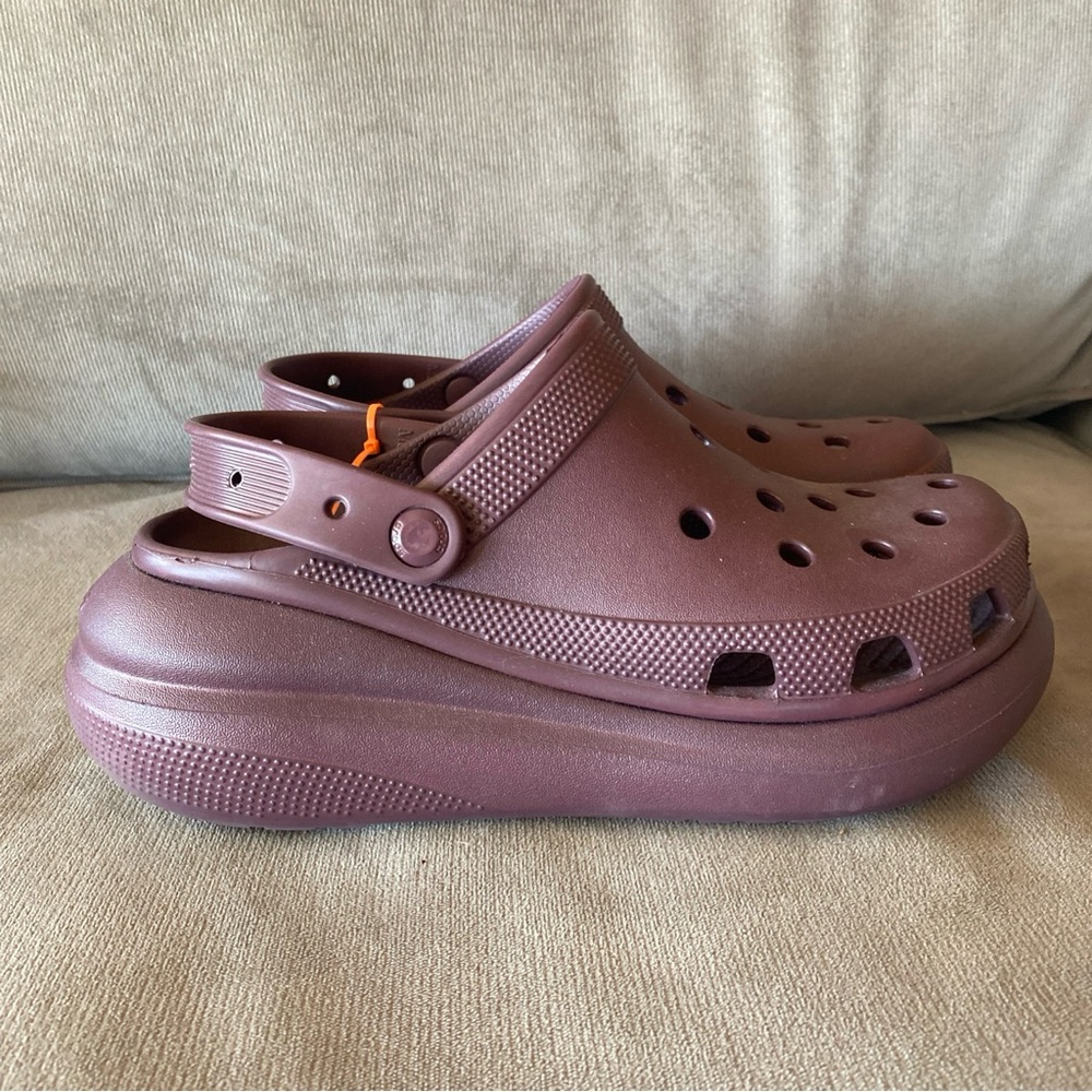 Crocs Wedge Heel Cruch Comfort Shoes Purple Men’s Size 8 Women’s Size 10